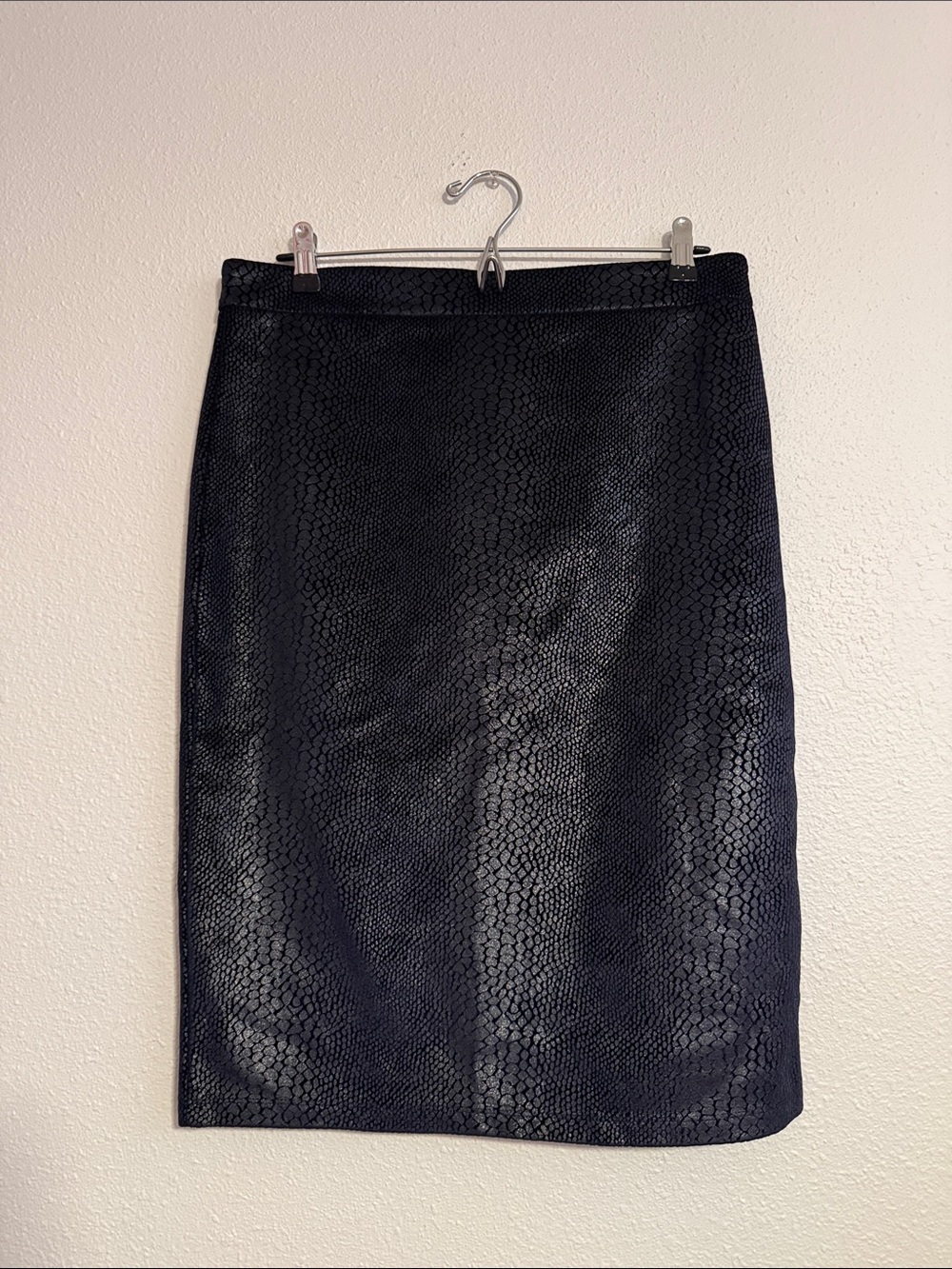 Tahari Blue Snakeskin Skirt  In Navy Blue Color